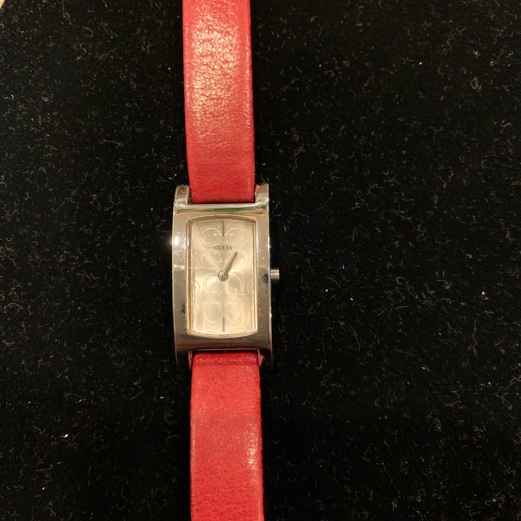 Red Strap Guess Watch Brand New Battery 22$